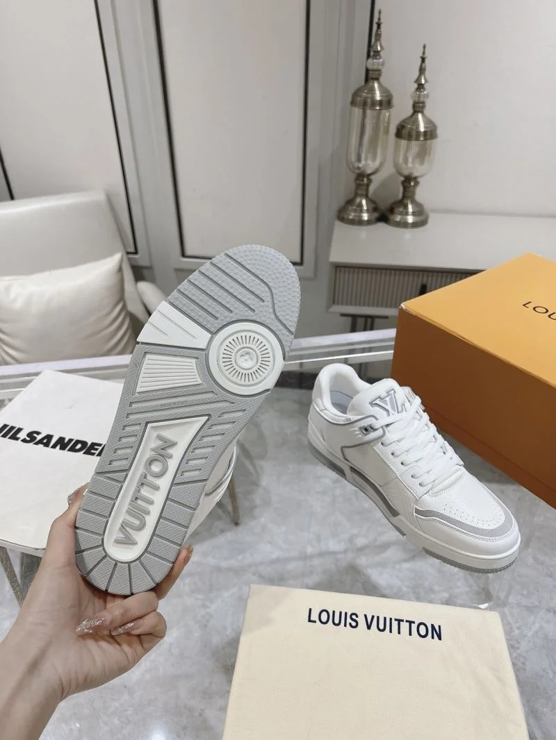 Louis Vuitton Trainer Sneaker Unique 31671