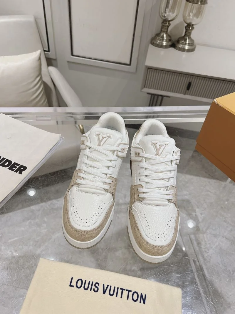 MultiPurpose Louis Vuitton Trainer Sneaker 31653