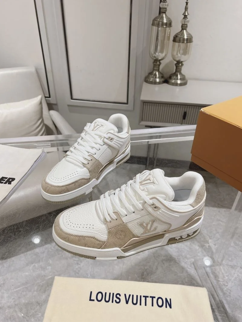 MultiPurpose Louis Vuitton Trainer Sneaker 31653