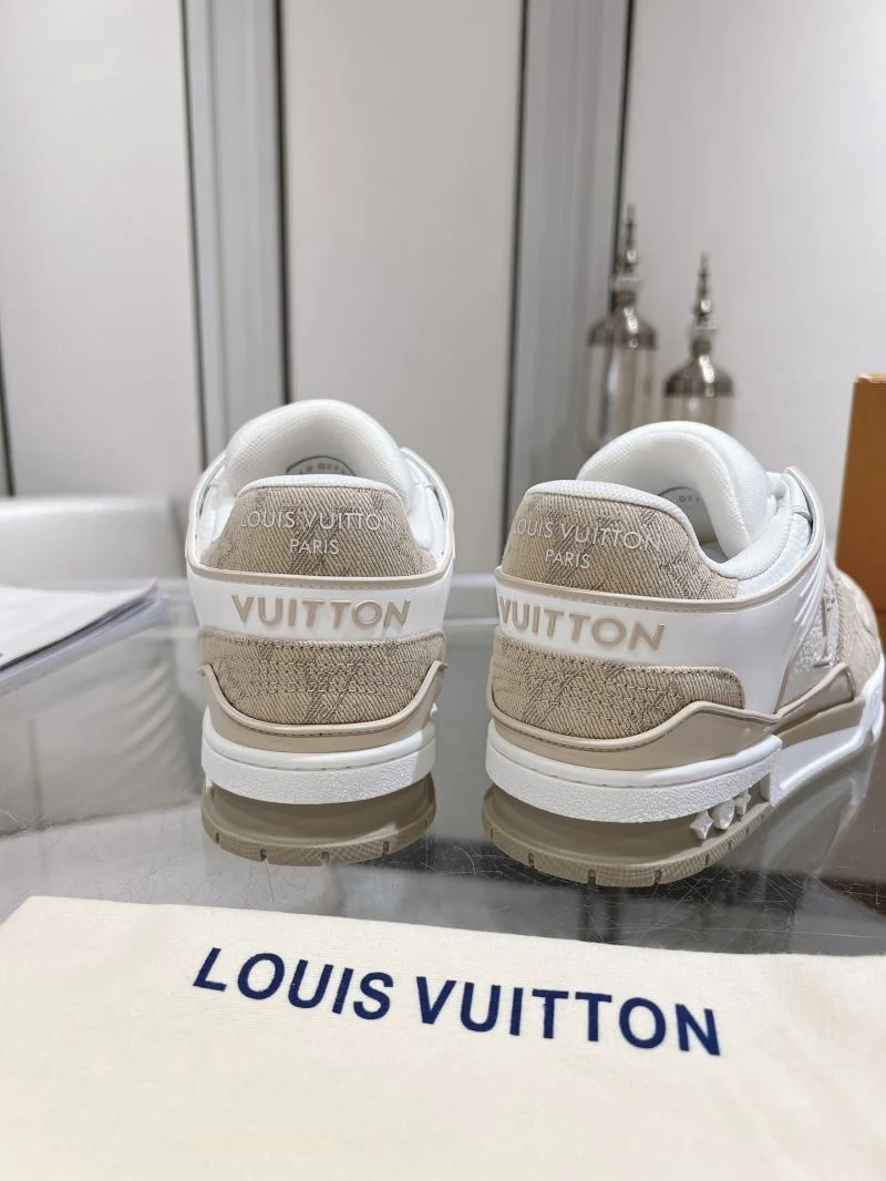 MultiPurpose Louis Vuitton Trainer Sneaker 31653