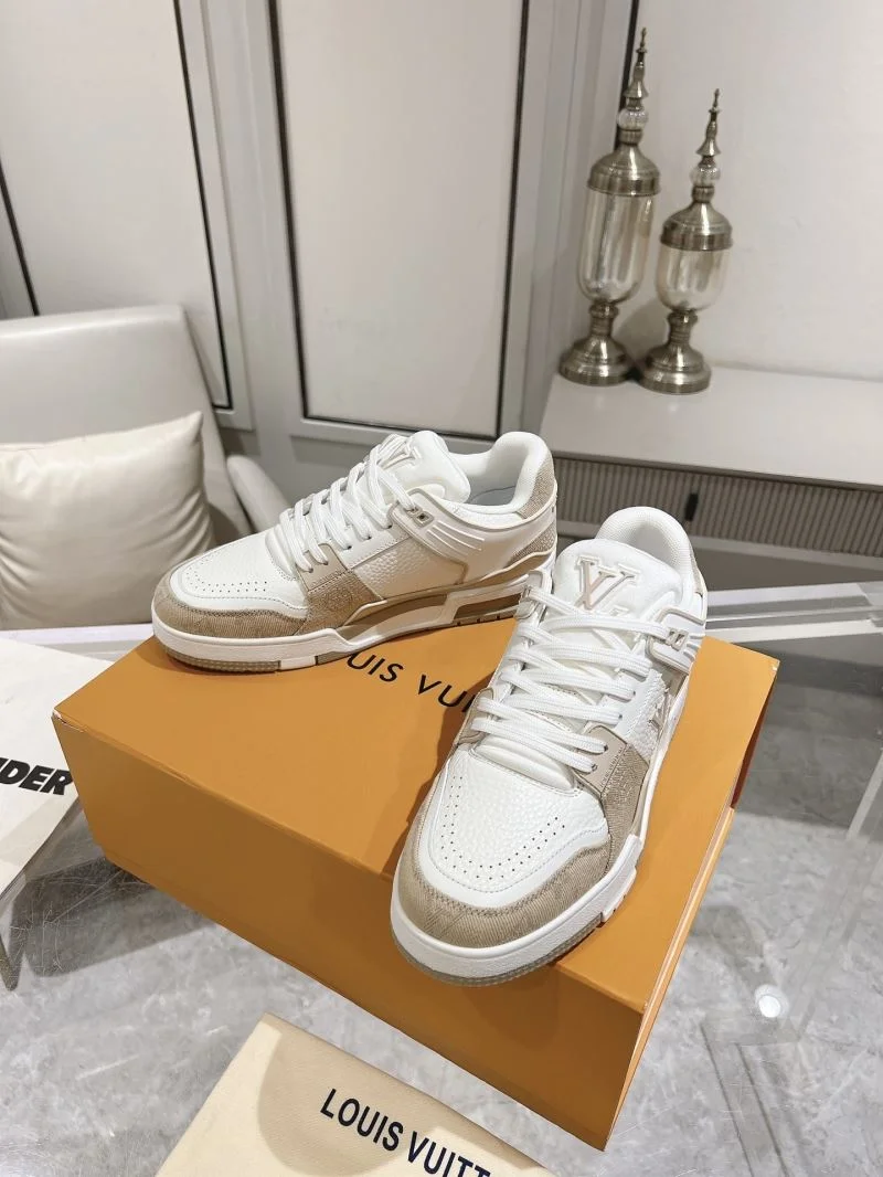 MultiPurpose Louis Vuitton Trainer Sneaker 31653
