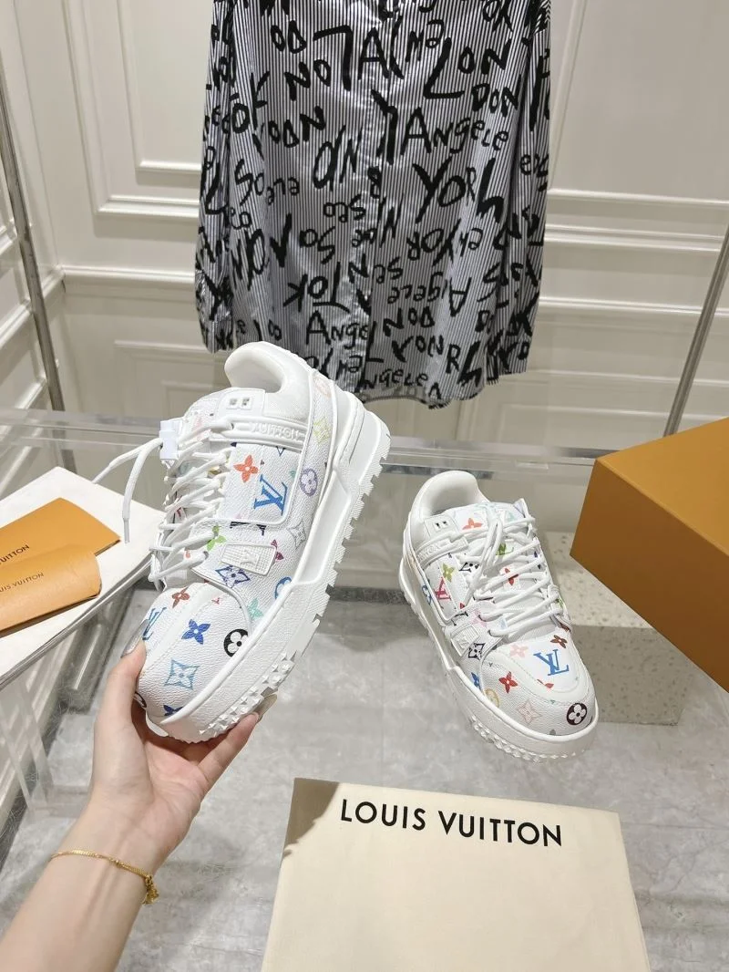 Bright Louis Vuitton Trainer Sneaker 31663
