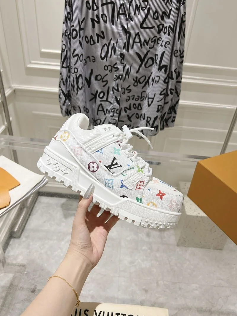 Bright Louis Vuitton Trainer Sneaker 31663
