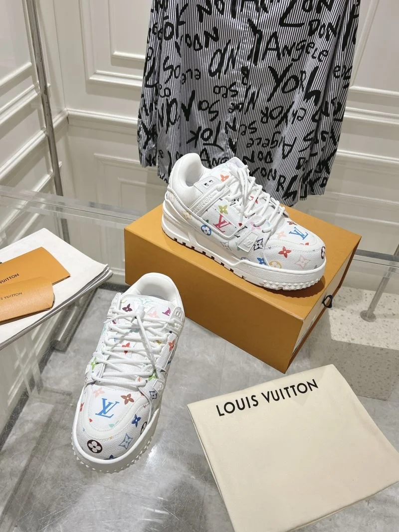 Bright Louis Vuitton Trainer Sneaker 31663