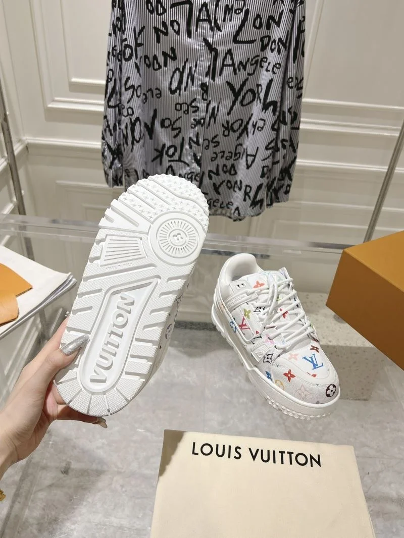 Bright Louis Vuitton Trainer Sneaker 31663
