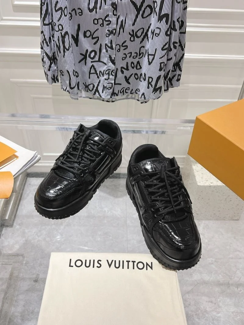 Louis Vuitton Trainer Sneaker ZipUp 31672
