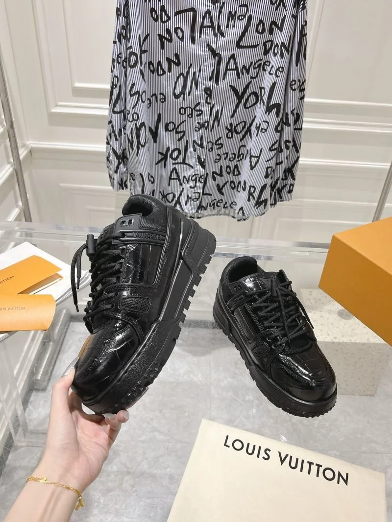 Louis Vuitton Trainer Sneaker ZipUp 31672