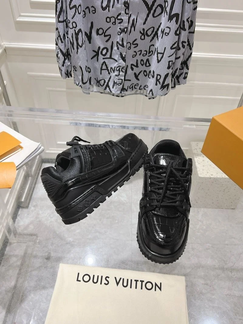 Louis Vuitton Trainer Sneaker ZipUp 31672