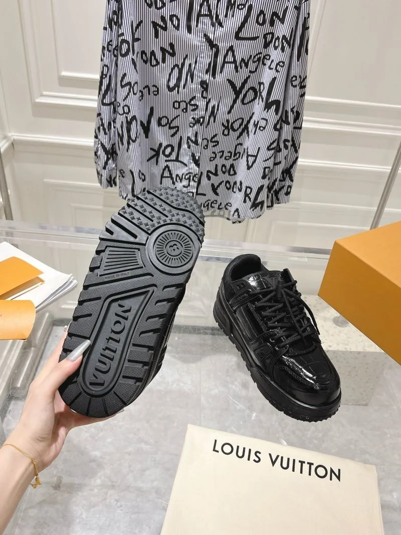 Louis Vuitton Trainer Sneaker ZipUp 31672