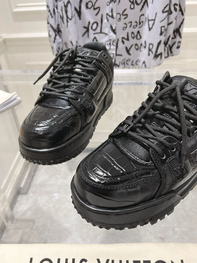 Louis Vuitton Trainer Sneaker ZipUp 31672