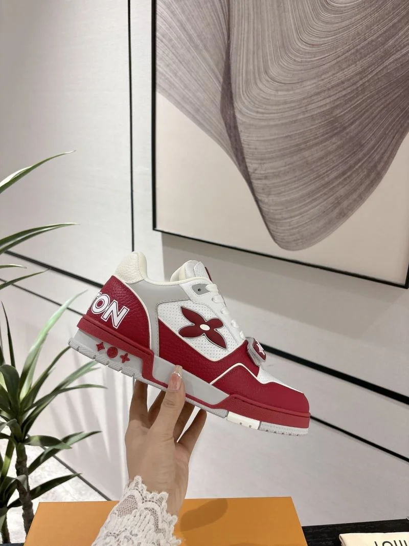 Durable Louis Vuitton Trainer Sneaker 31667