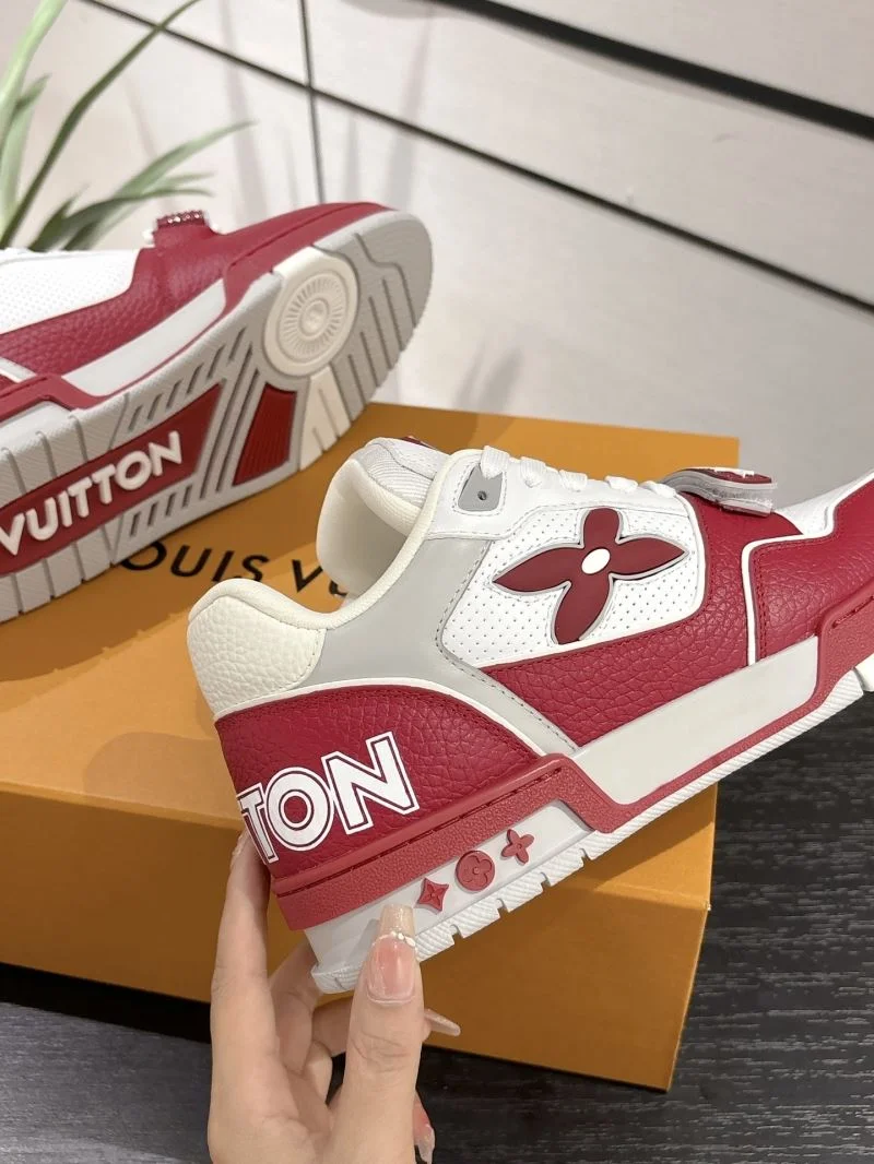 Durable Louis Vuitton Trainer Sneaker 31667