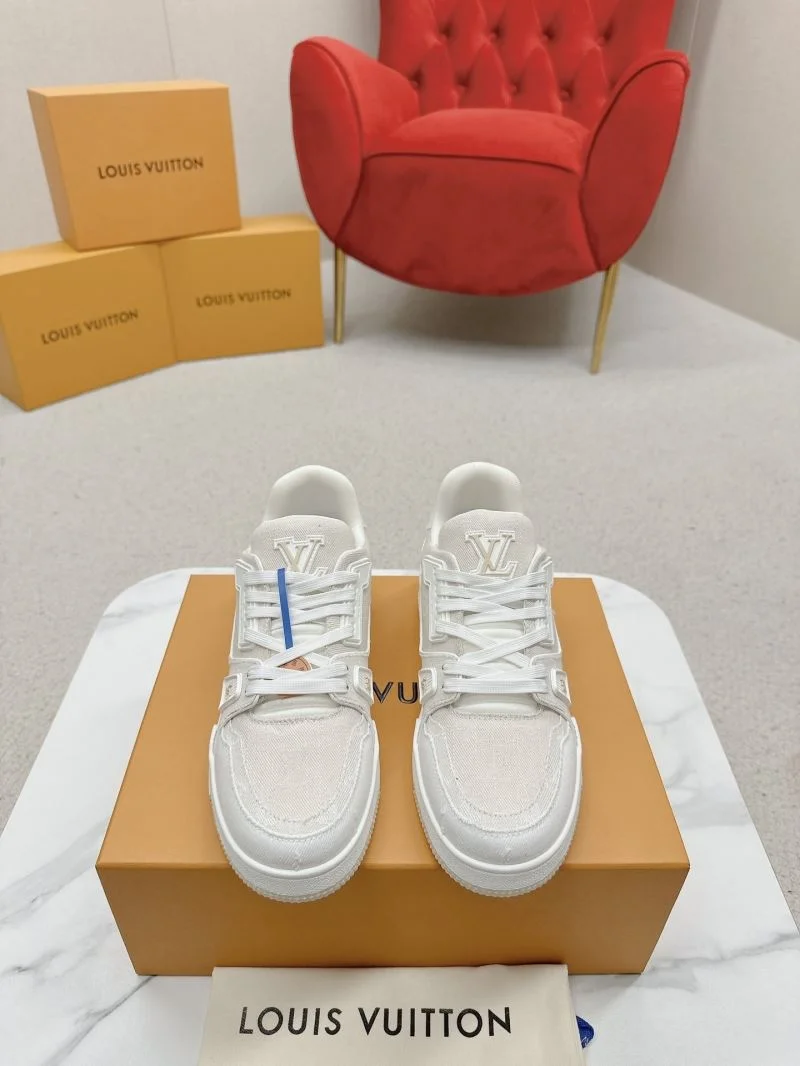 Louis Vuitton Trainer Sneaker SmoothTexture 31650