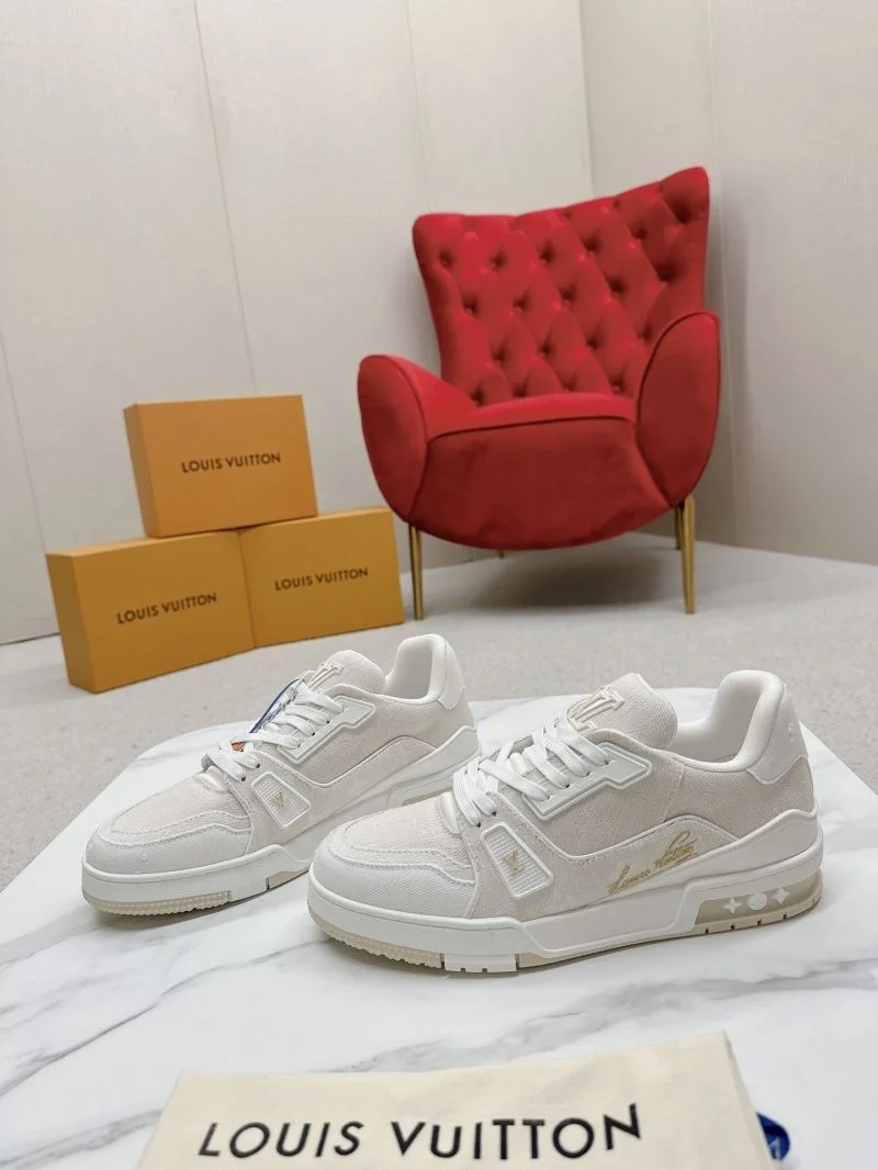 Louis Vuitton Trainer Sneaker SmoothTexture 31650