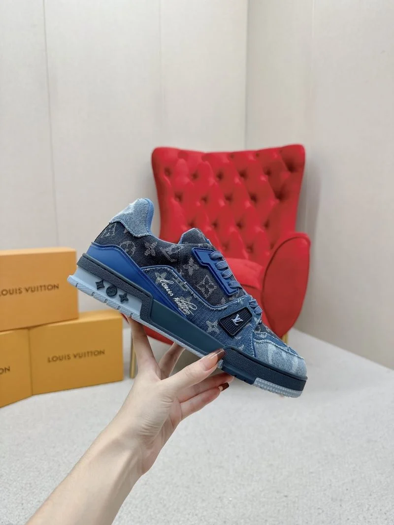 Louis Vuitton Trainer Sneaker Refined 31648
