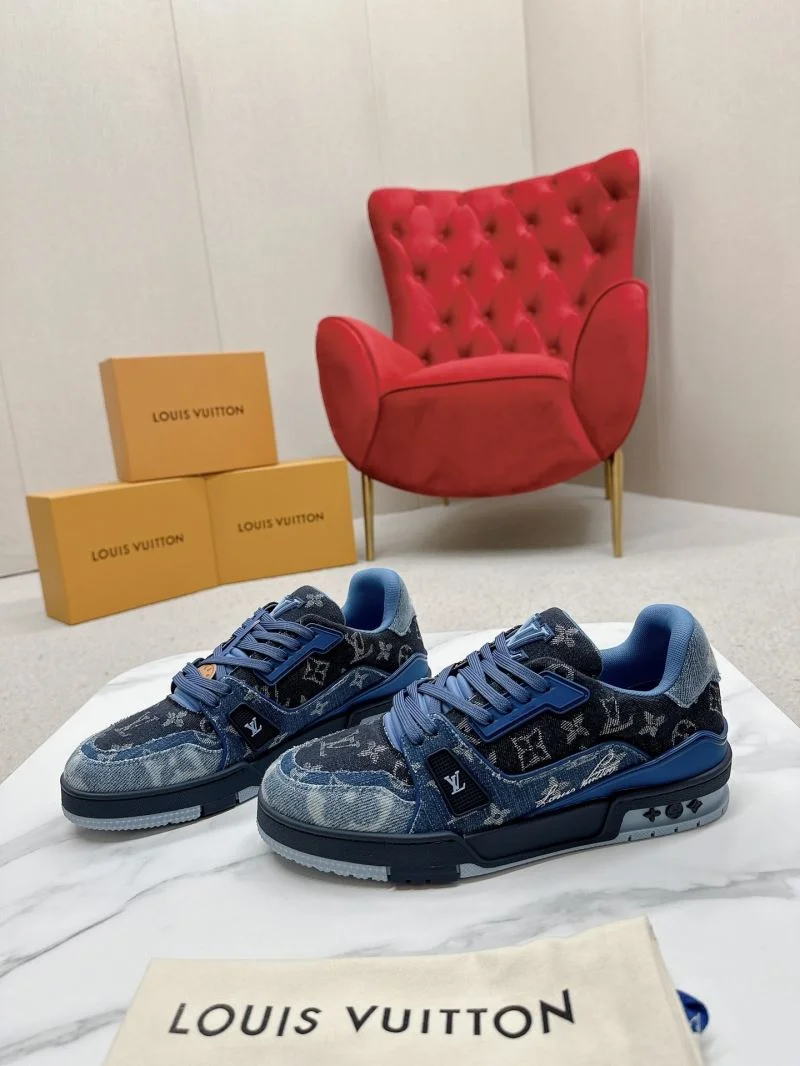 Louis Vuitton Trainer Sneaker Refined 31648