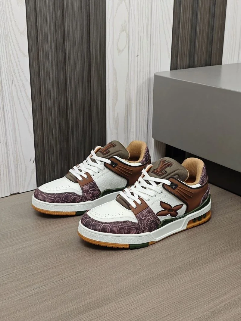 Stretchable Louis Vuitton Trainer Sneaker 32561