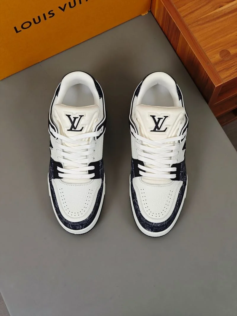 Louis Vuitton Trainer Sneaker TechFriendly 32565