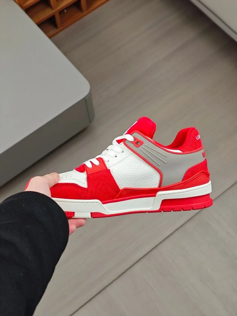 Louis Vuitton Trainer Sneaker Minimalist 32569