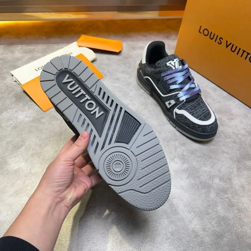 Affordable Louis Vuitton Trainer Sneaker 32563