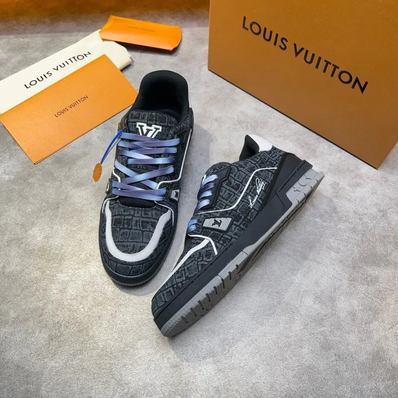 Affordable Louis Vuitton Trainer Sneaker 32563
