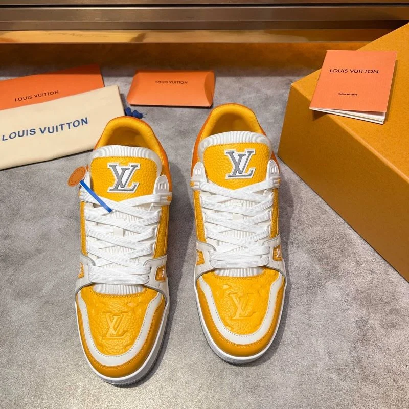 Neat Louis Vuitton Trainer Sneaker 32556