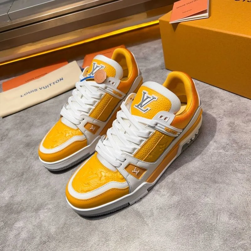 Neat Louis Vuitton Trainer Sneaker 32556