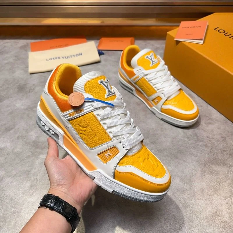 Neat Louis Vuitton Trainer Sneaker 32556