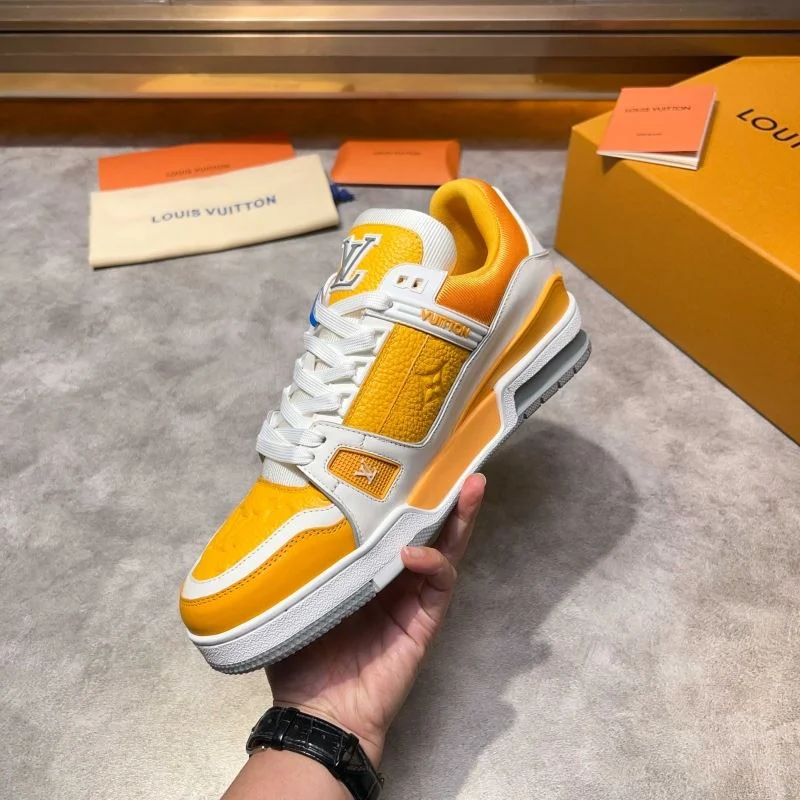 Neat Louis Vuitton Trainer Sneaker 32556