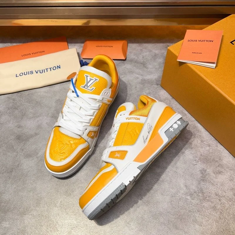 Neat Louis Vuitton Trainer Sneaker 32556