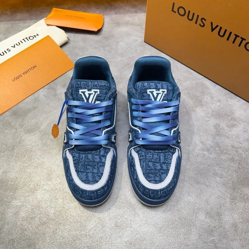 Louis Vuitton Trainer Sneaker Functional 32553