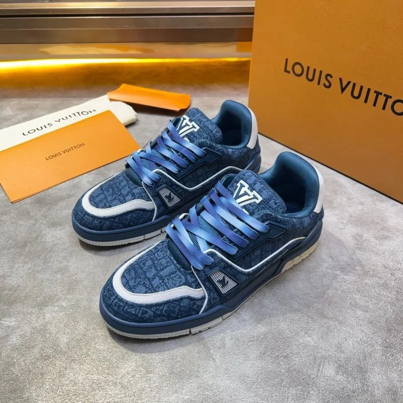 Louis Vuitton Trainer Sneaker Functional 32553