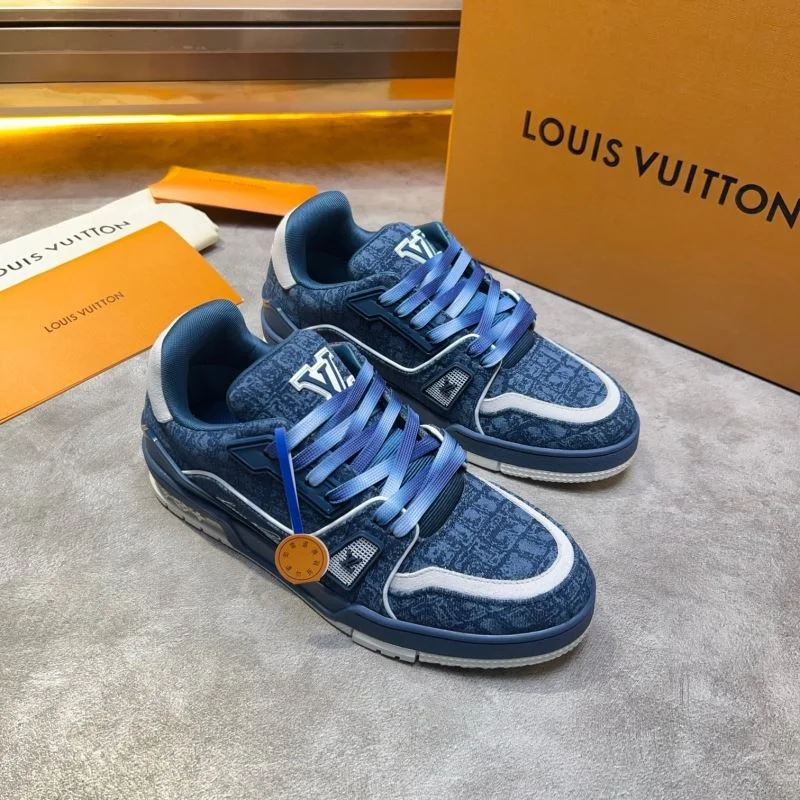 Louis Vuitton Trainer Sneaker Functional 32553