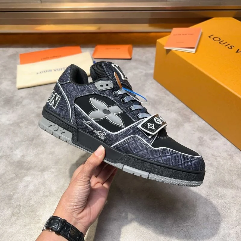 Louis Vuitton Trainer Sneaker BestValue 32557