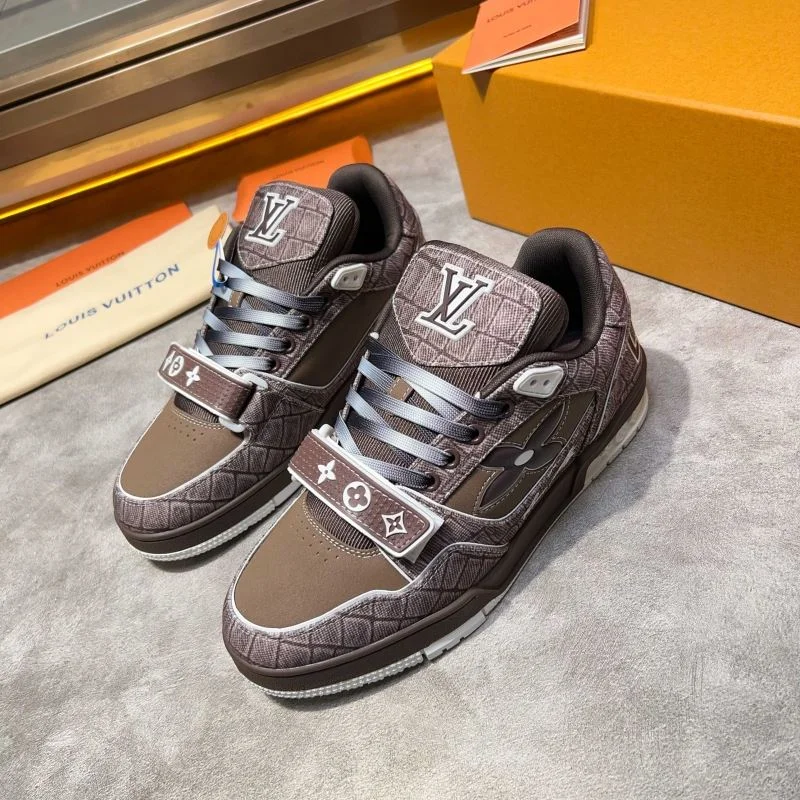 Louis Vuitton Trainer Sneaker TimelessDesign 32549
