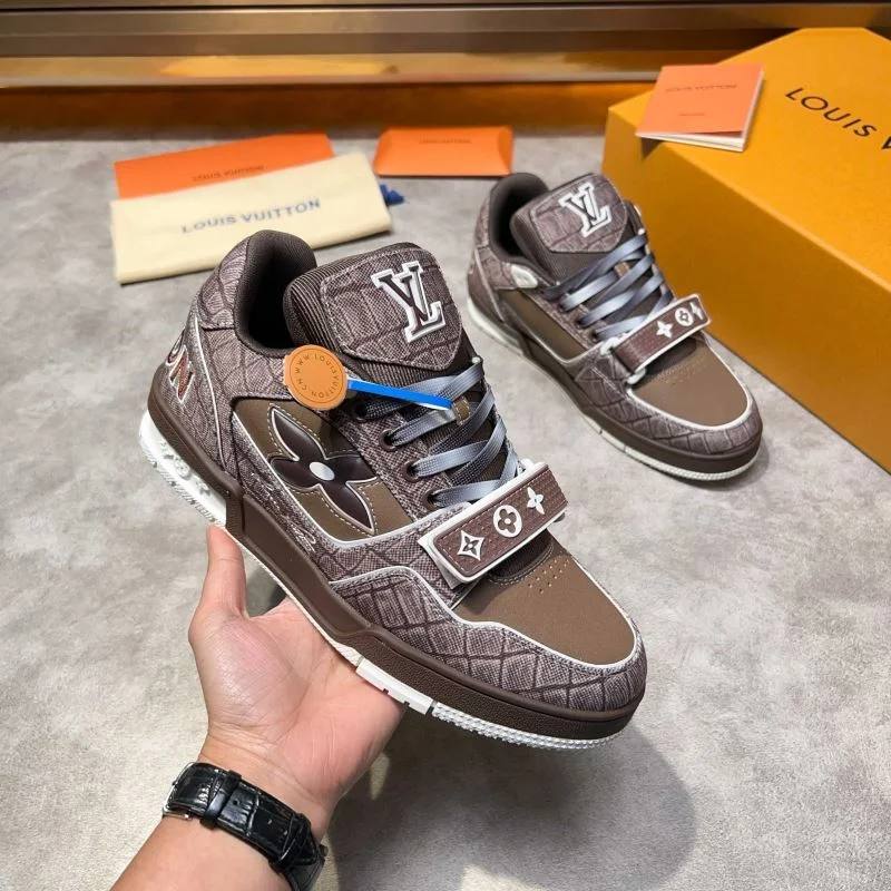 Louis Vuitton Trainer Sneaker TimelessDesign 32549