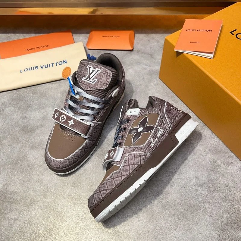 Louis Vuitton Trainer Sneaker TimelessDesign 32549