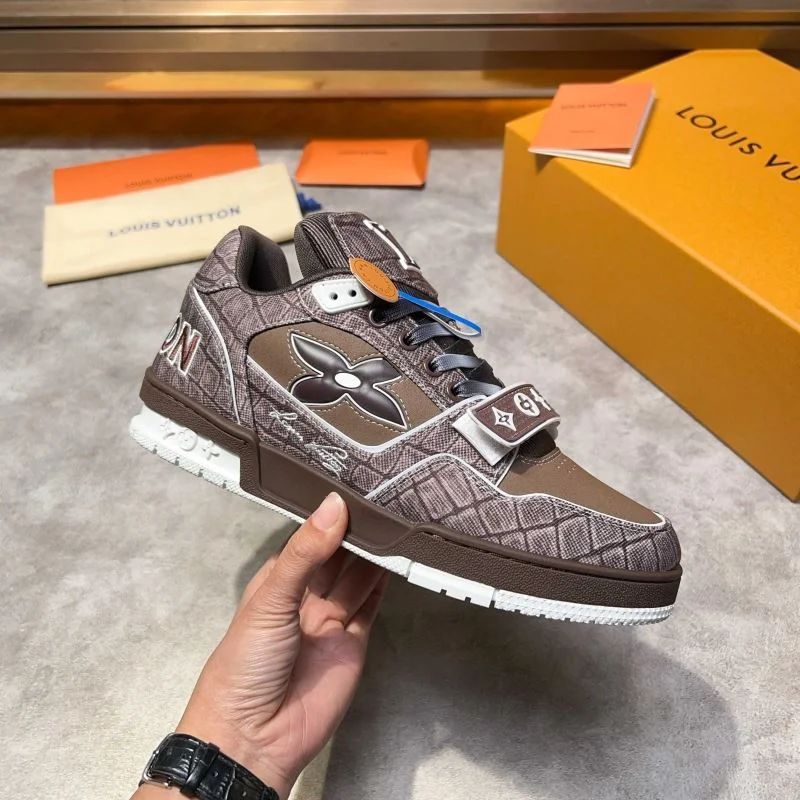 Louis Vuitton Trainer Sneaker TimelessDesign 32549