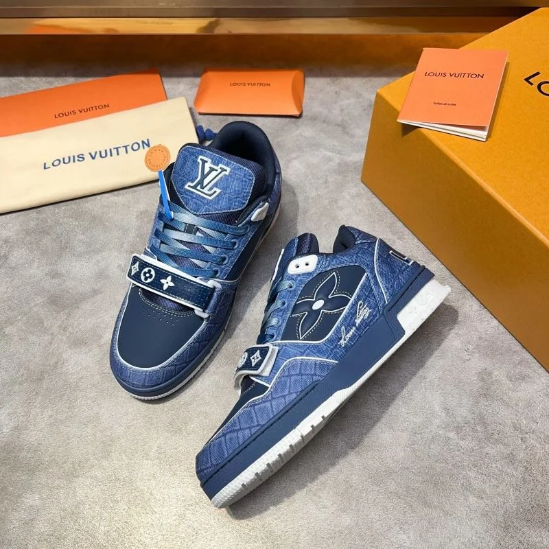 Vibrant Louis Vuitton Trainer Sneaker 32550