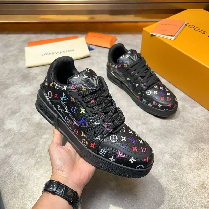 Louis Vuitton Trainer Sneaker MoistureWicking 32548