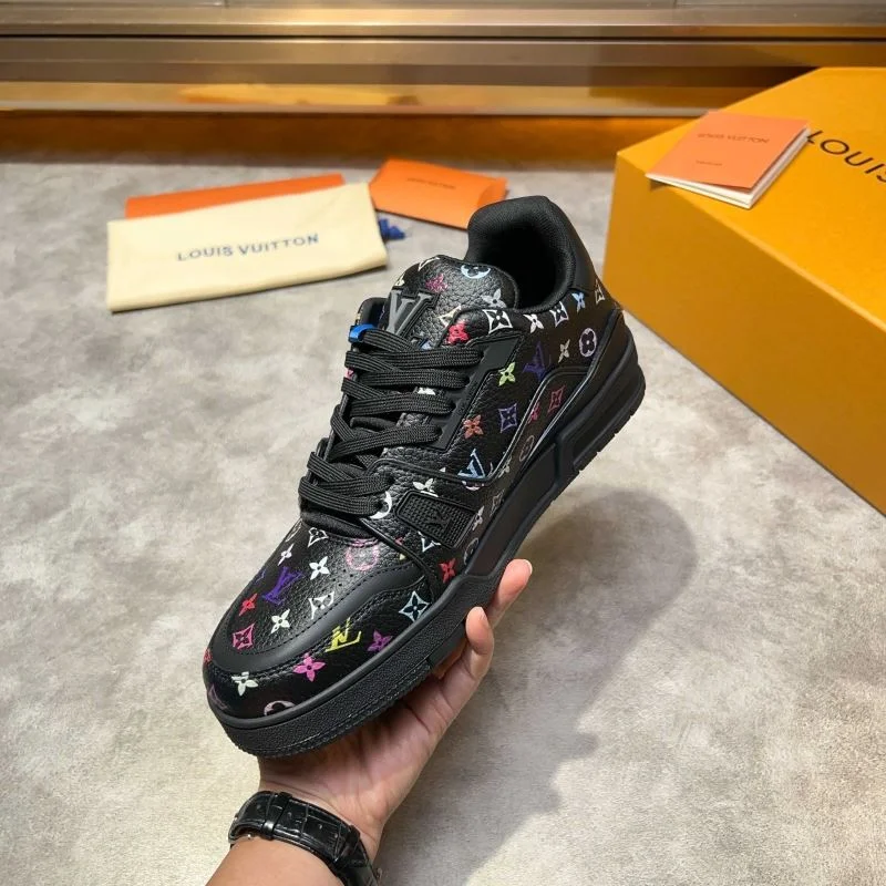 Louis Vuitton Trainer Sneaker MoistureWicking 32548