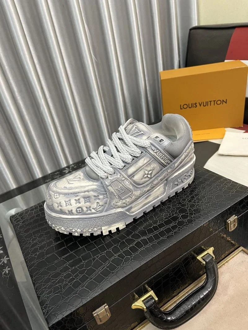 FashionForward Louis Vuitton Trainer Sneaker 32545