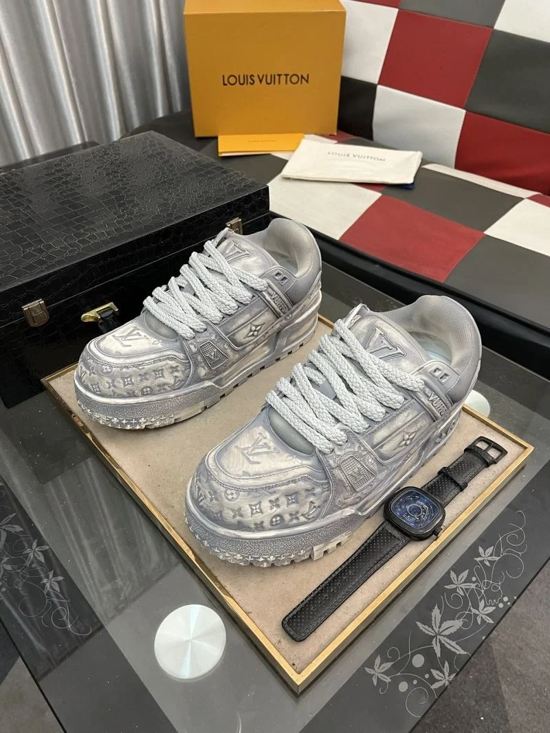 FashionForward Louis Vuitton Trainer Sneaker 32545
