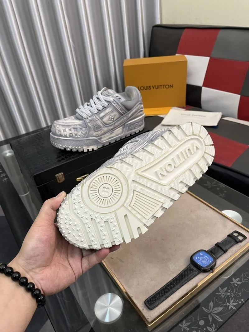 FashionForward Louis Vuitton Trainer Sneaker 32545