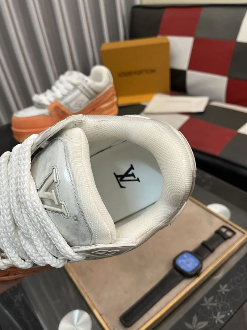 Louis Vuitton Trainer Sneaker Premium 32537