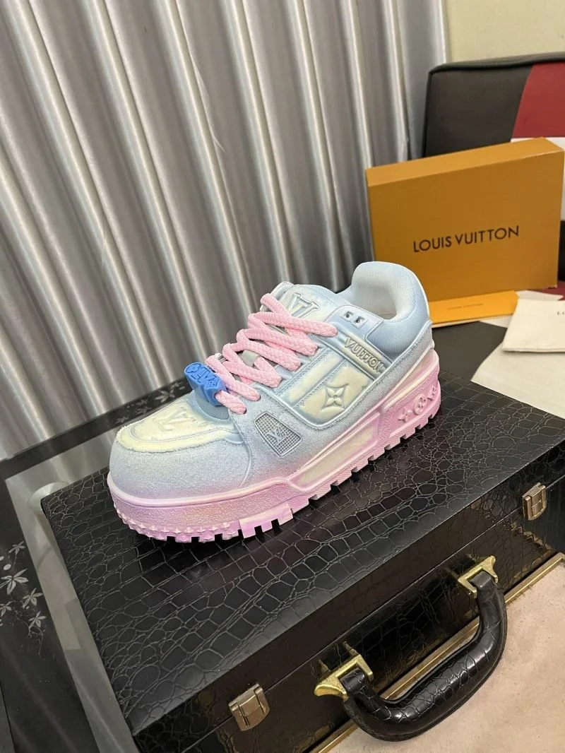Louis Vuitton Trainer Sneaker Elegant 32538