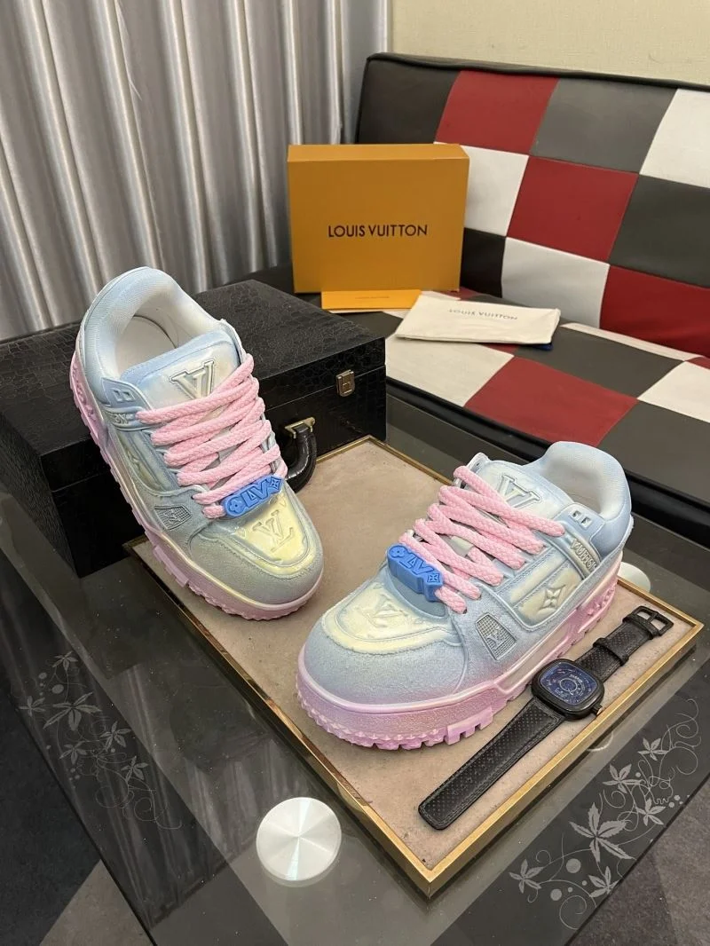 Louis Vuitton Trainer Sneaker Elegant 32538