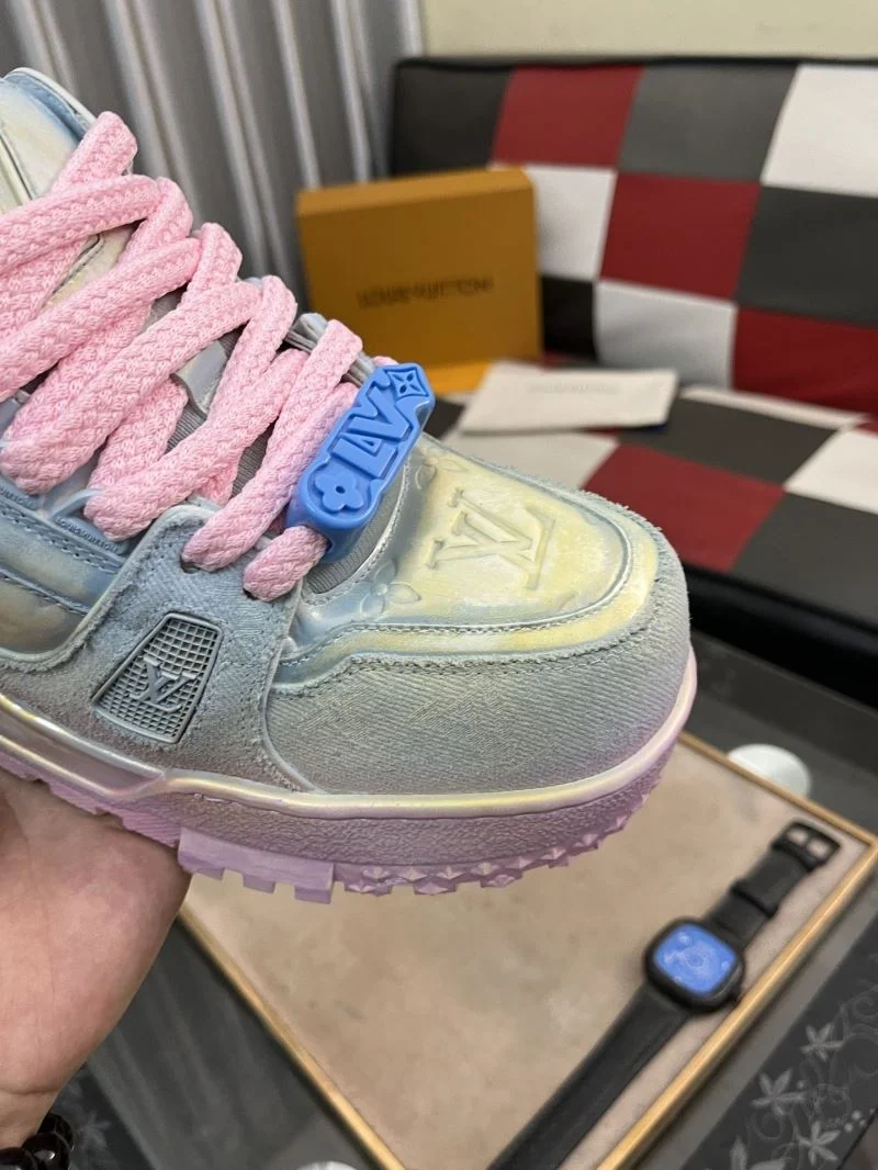 Louis Vuitton Trainer Sneaker Elegant 32538