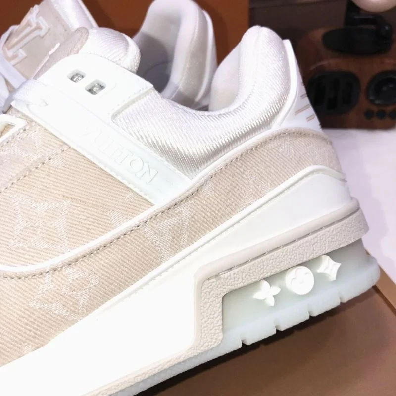 SoftTouch Louis Vuitton Trainer Sneaker 32541