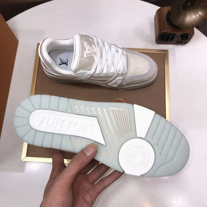 SoftTouch Louis Vuitton Trainer Sneaker 32541